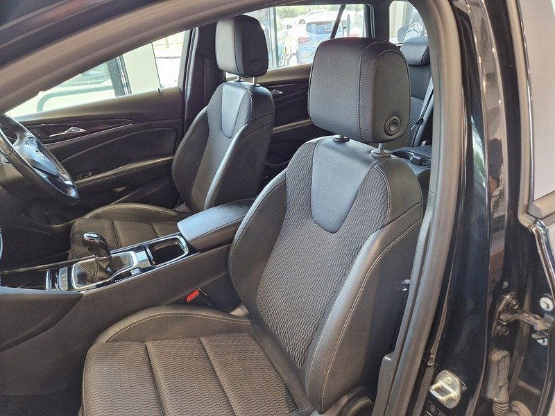 Vauxhall Insignia Turbo D BlueInjection SRi VX Line Nav - U12170