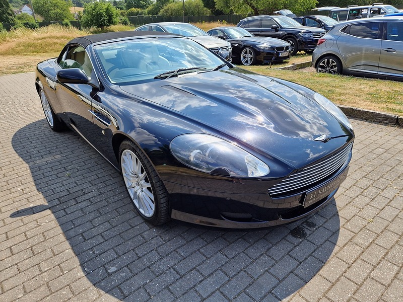 Aston Martin DB9 Volante - U12171