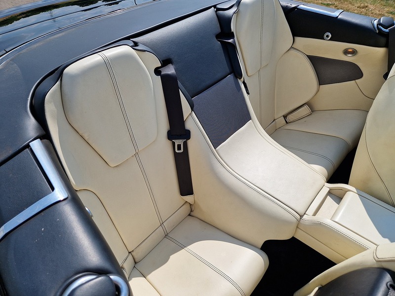 Aston Martin DB9 Volante - U12171