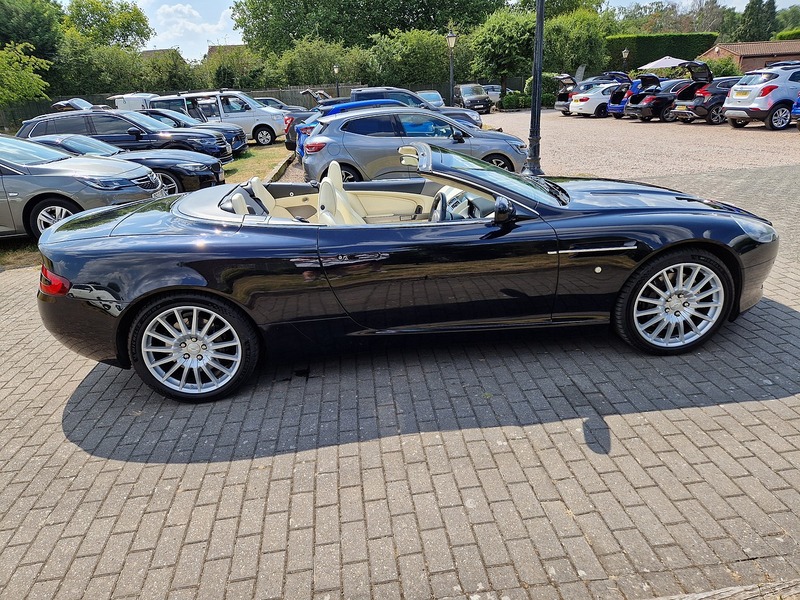 Aston Martin DB9 Volante - U12171