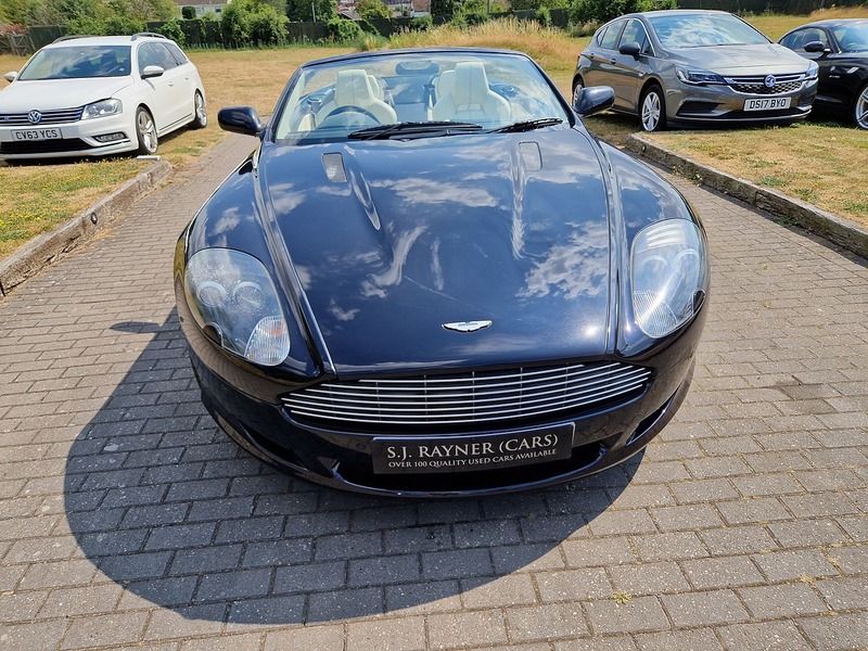 Aston Martin DB9 Volante - U12171