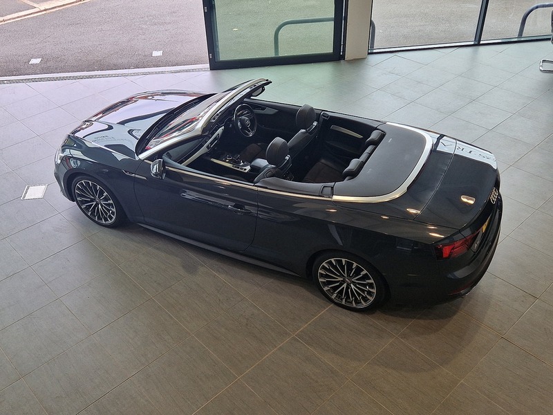 Audi A5 Cabriolet TDI S line - U12172