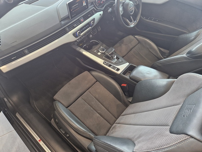 Audi A5 Cabriolet TDI S line - U12172