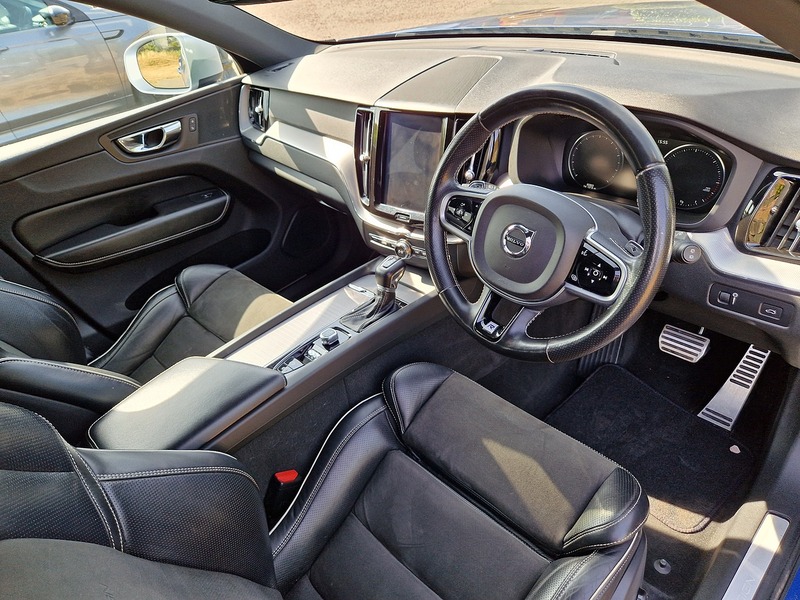 Volvo XC60 D5 PowerPulse R-Design - U12177