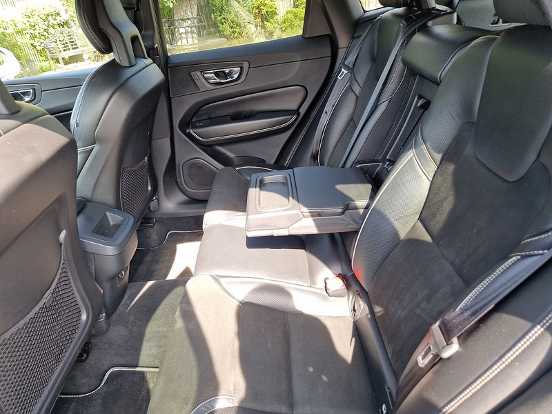 Volvo XC60 D5 PowerPulse R-Design - U12177