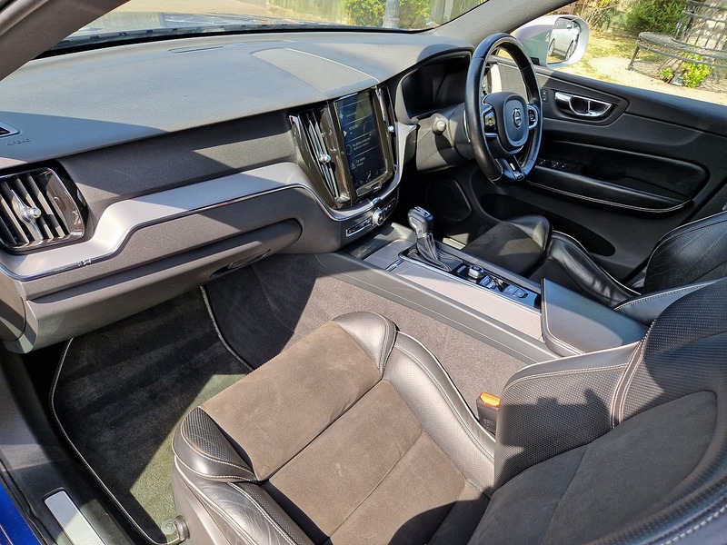 Volvo XC60 D5 PowerPulse R-Design - U12177