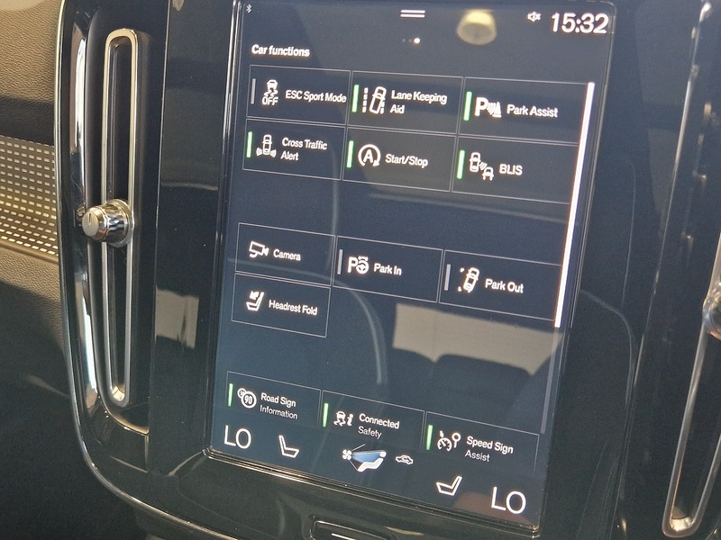 Volvo XC40 D4 First Edition - U12179
