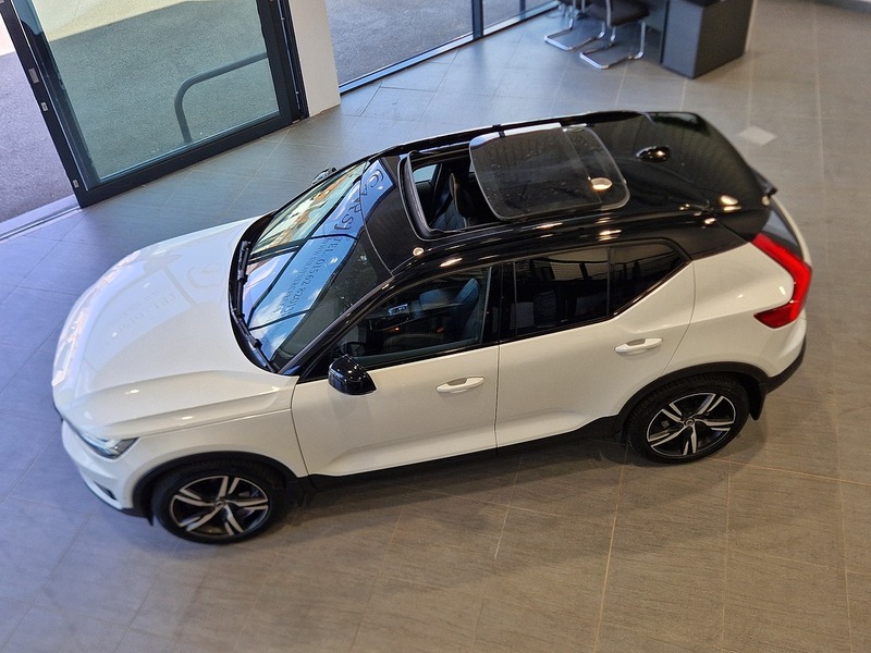 Volvo XC40 D4 First Edition - U12179