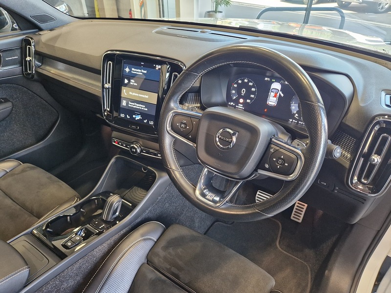 Volvo XC40 D4 First Edition - U12179