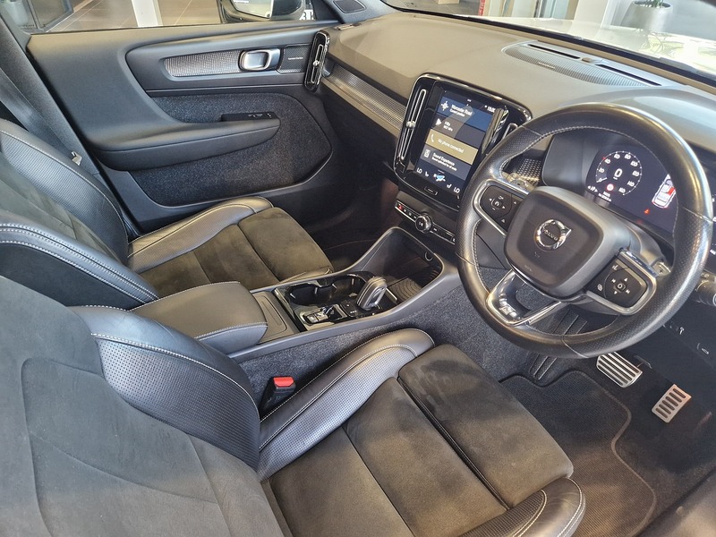 Volvo XC40 D4 First Edition - U12179
