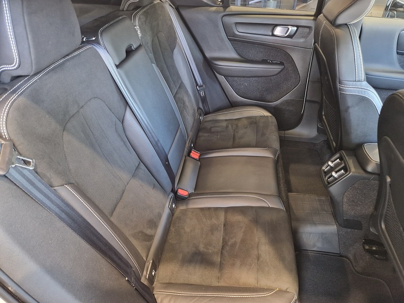 Volvo XC40 D4 First Edition - U12179