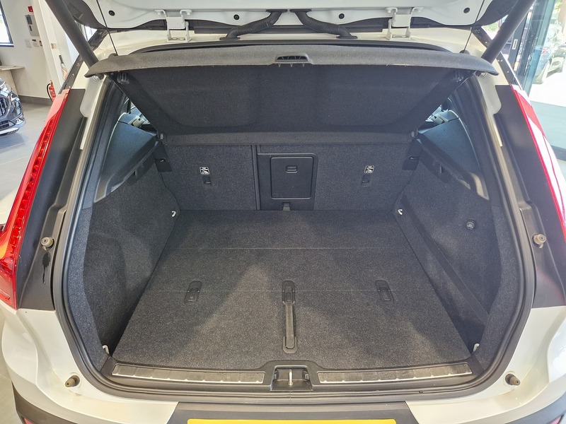 Volvo XC40 D4 First Edition - U12179