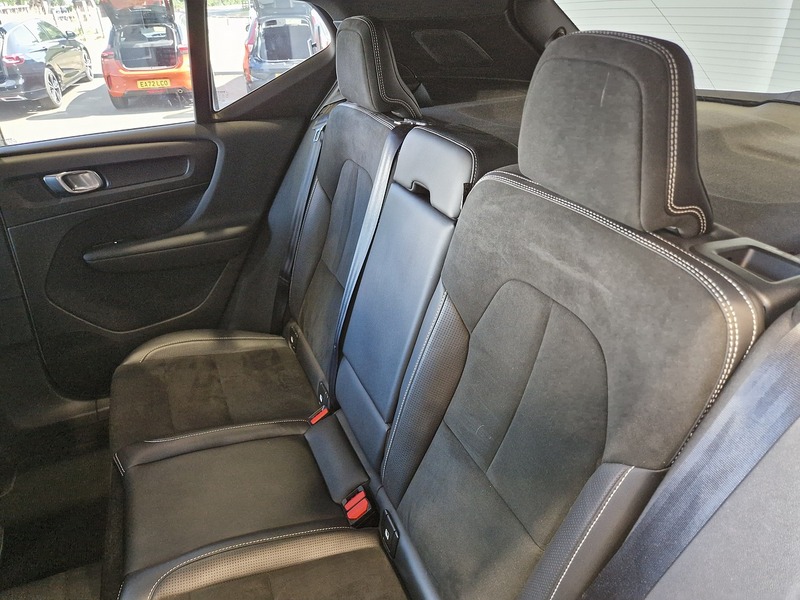 Volvo XC40 D4 First Edition - U12179