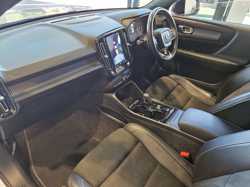 Volvo XC40 D4 First Edition - U12179
