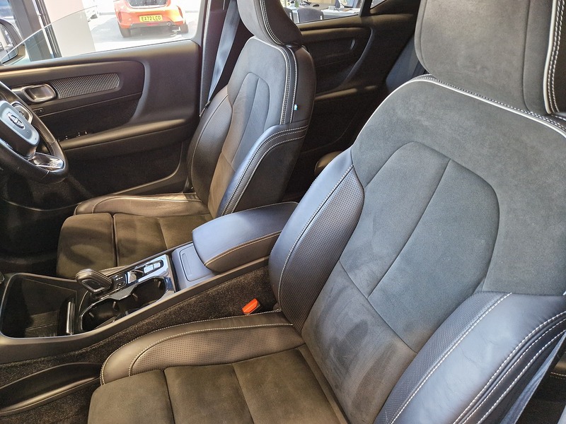 Volvo XC40 D4 First Edition - U12179