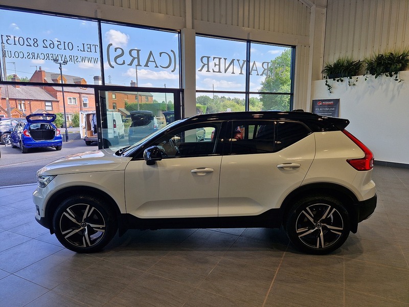 Volvo XC40 D4 First Edition - U12179