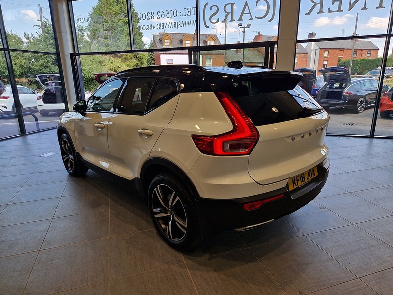 Volvo XC40 D4 First Edition - U12179
