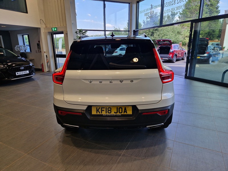 Volvo XC40 D4 First Edition - U12179