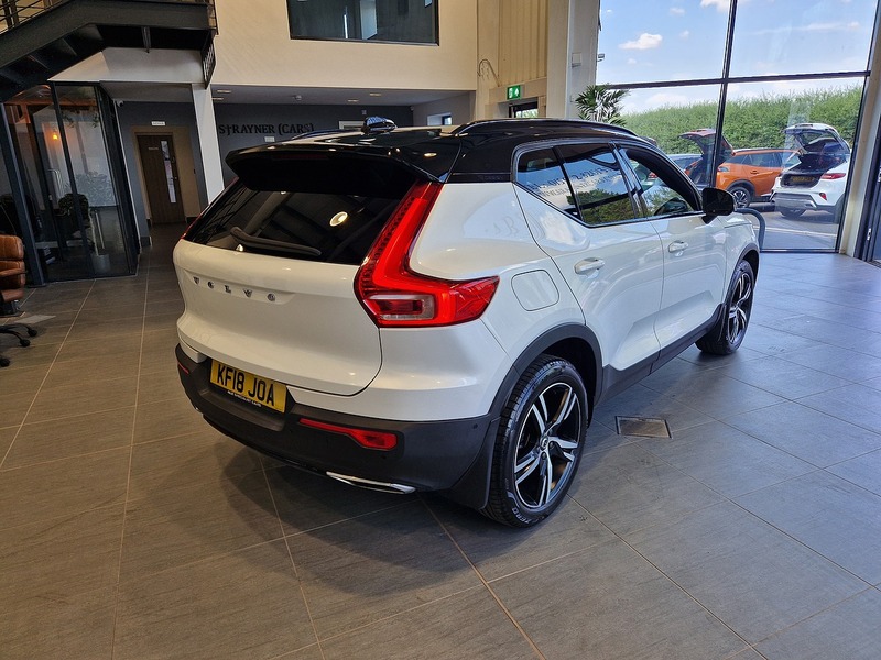 Volvo XC40 D4 First Edition - U12179