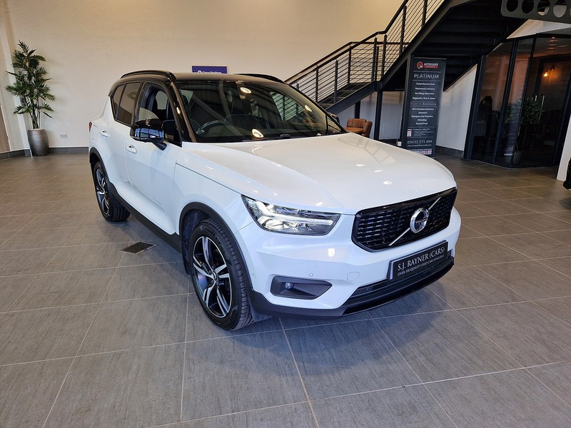 Volvo XC40 D4 First Edition - U12179