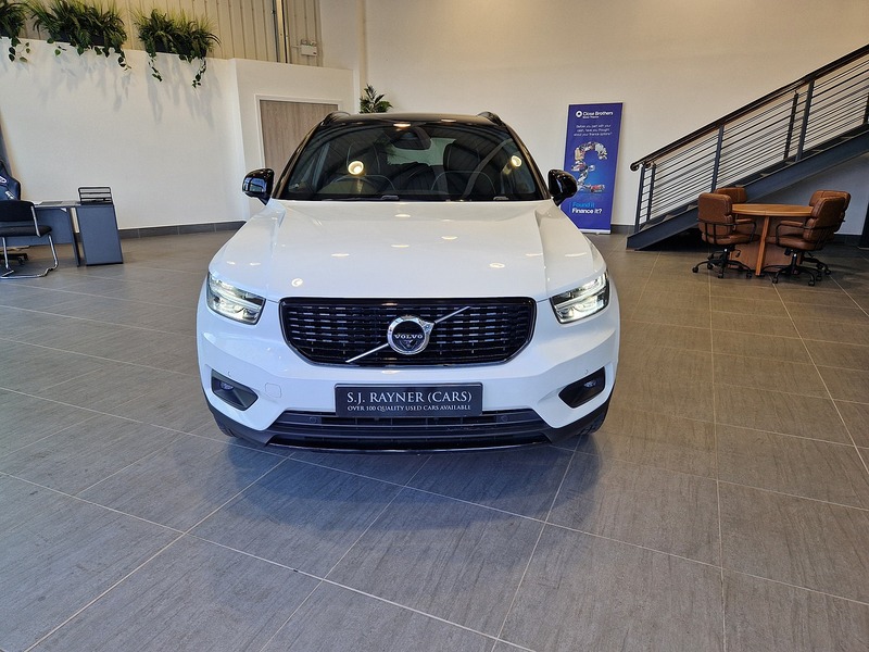 Volvo XC40 D4 First Edition - U12179