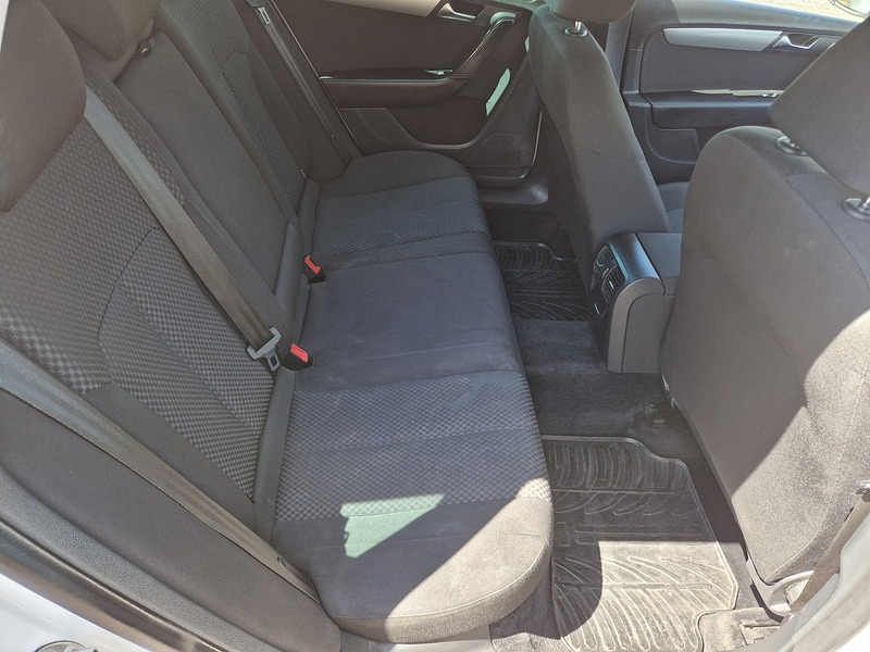 Volkswagen Passat TDI BlueMotion Tech R-Line - U12181