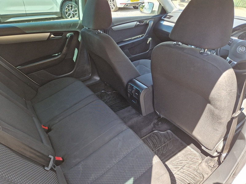 Volkswagen Passat TDI BlueMotion Tech R-Line - U12181