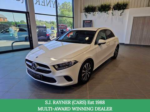 Mercedes-Benz A Class 1.5 BlueHDi Active Premium Hatchback 5dr Diesel EAT Euro 6 (s/s) (130 ps)