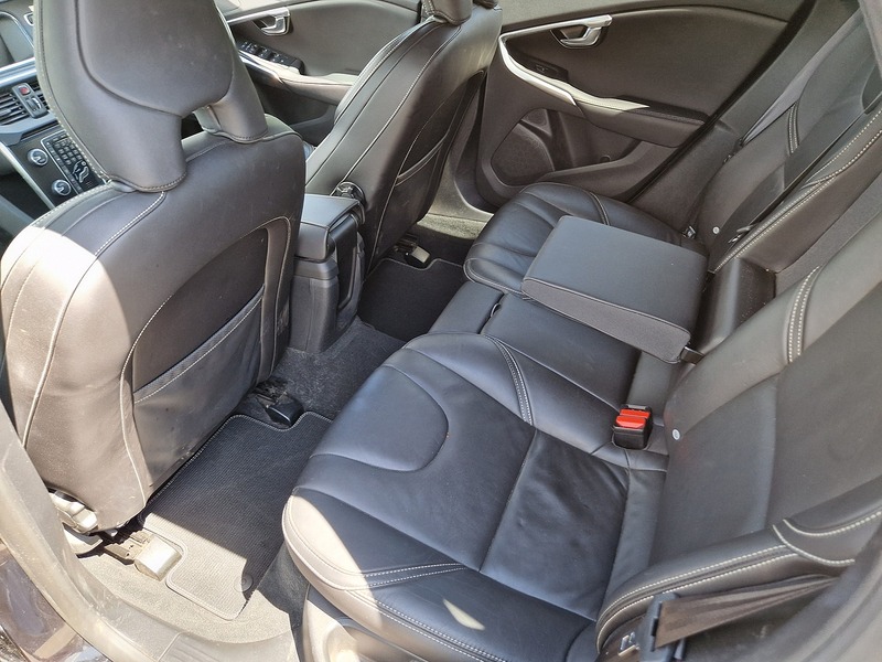 Volvo V40 T2 R-Design Edition - U12185