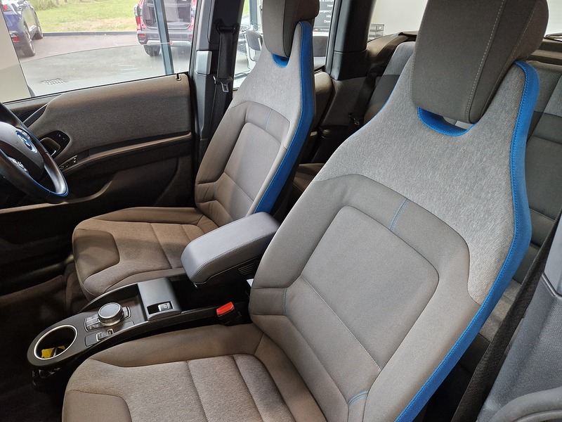 BMW i3  - U12187