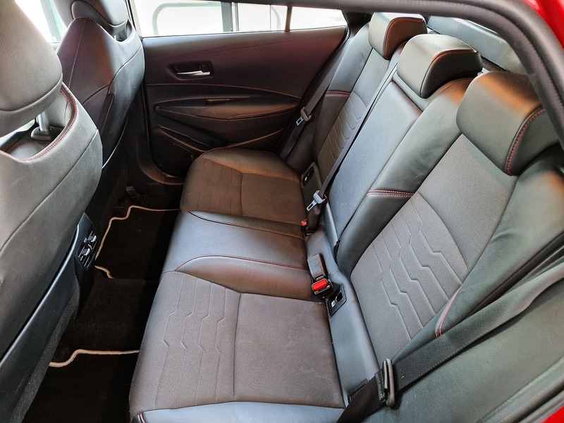 Toyota Corolla VVT-h Excel - U12189