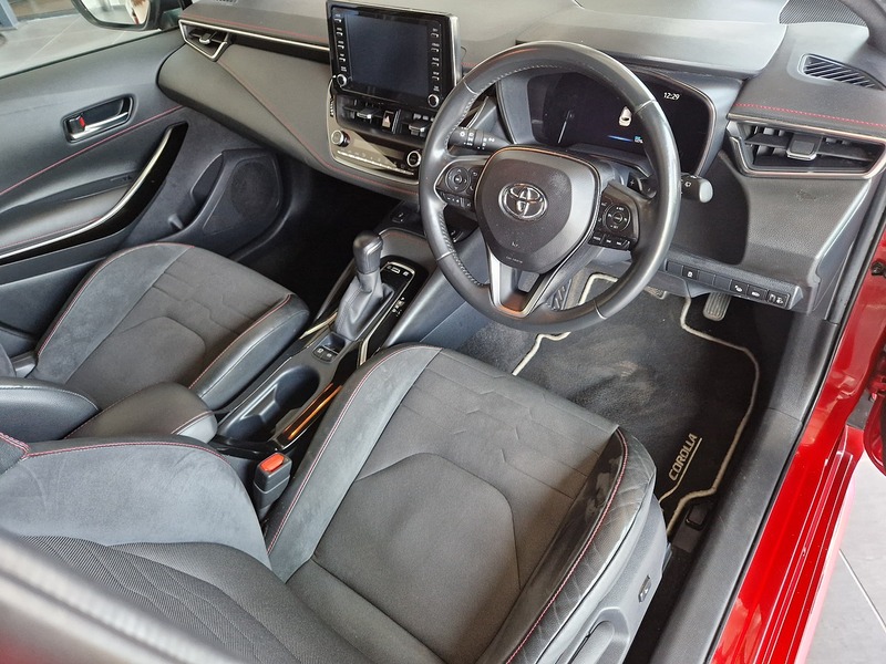 Toyota Corolla VVT-h Excel - U12189
