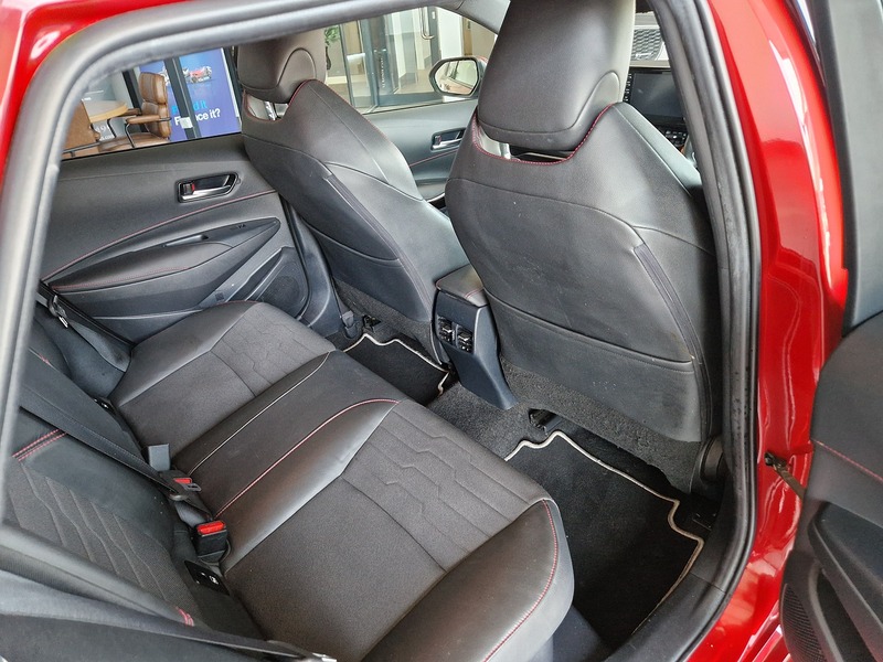 Toyota Corolla VVT-h Excel - U12189