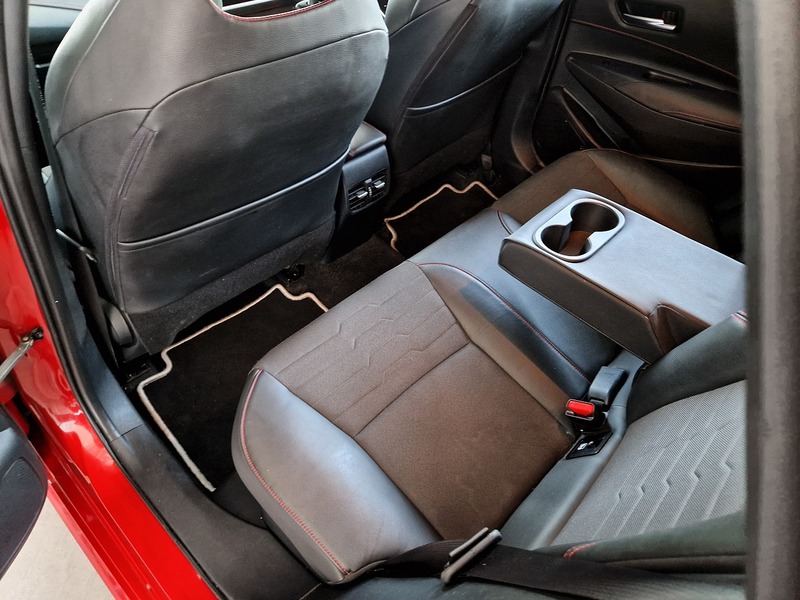 Toyota Corolla VVT-h Excel - U12189