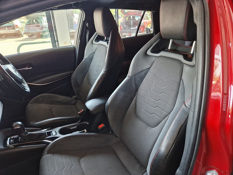 Toyota Corolla VVT-h Excel - U12189
