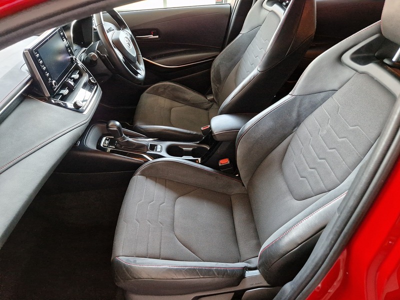Toyota Corolla VVT-h Excel - U12189