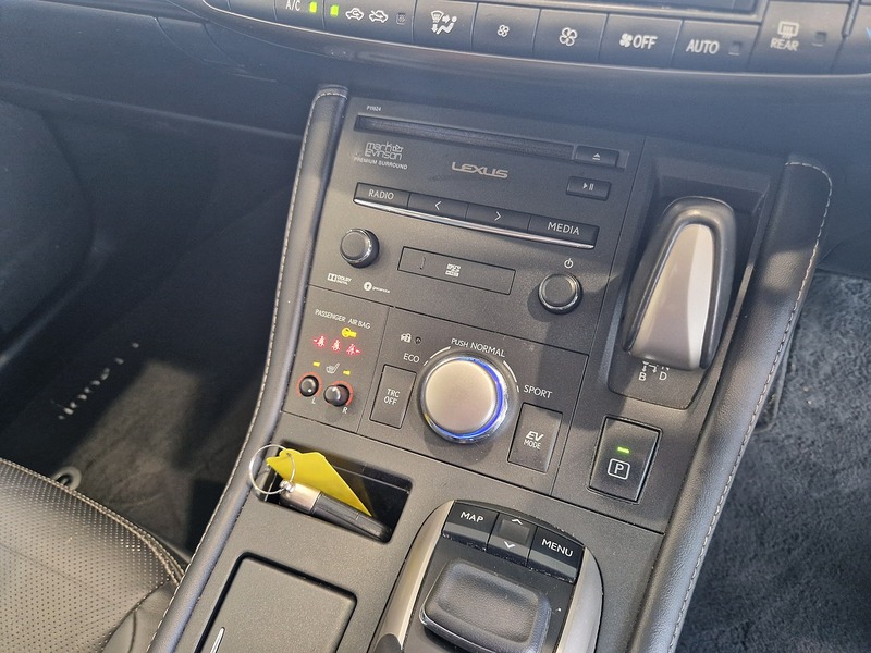 Lexus CT 200h Premier - U12192
