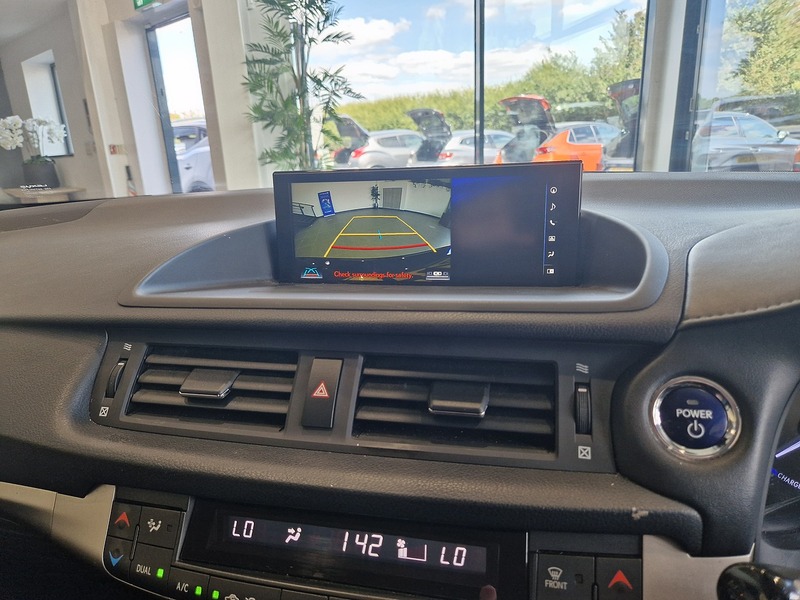Lexus CT 200h Premier - U12192