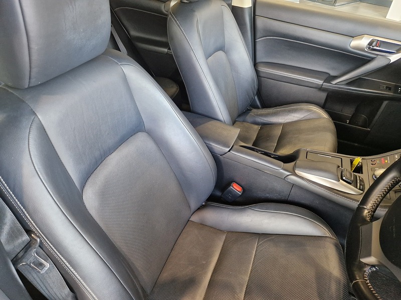 Lexus CT 200h Premier - U12192