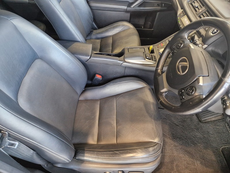 Lexus CT 200h Premier - U12192