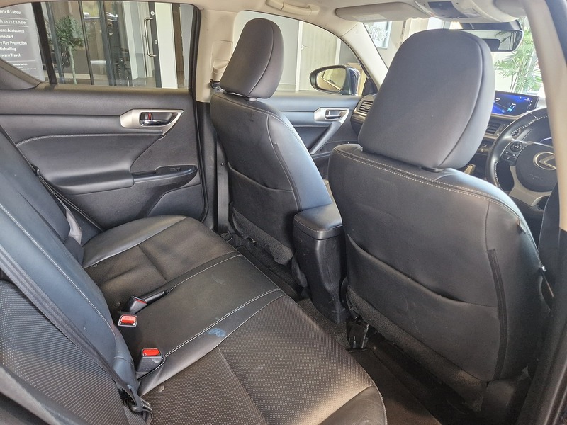 Lexus CT 200h Premier - U12192