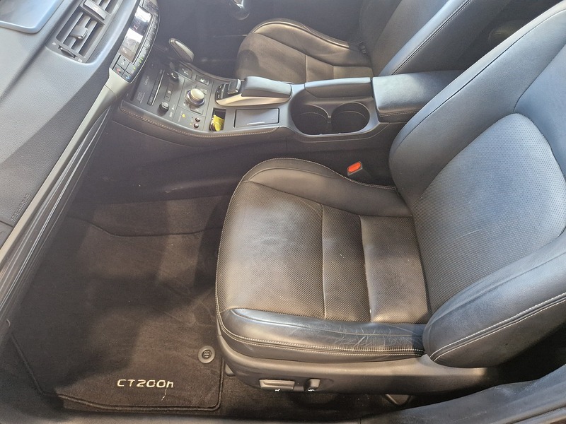 Lexus CT 200h Premier - U12192