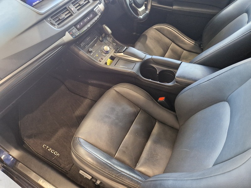 Lexus CT 200h Premier - U12192
