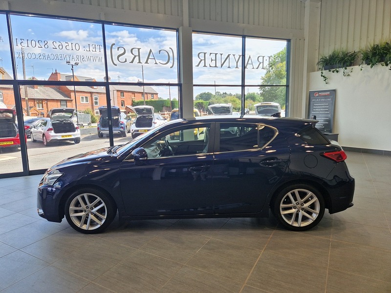 Lexus CT 200h Premier - U12192