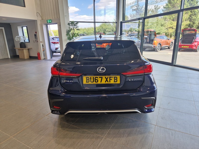 Lexus CT 200h Premier - U12192