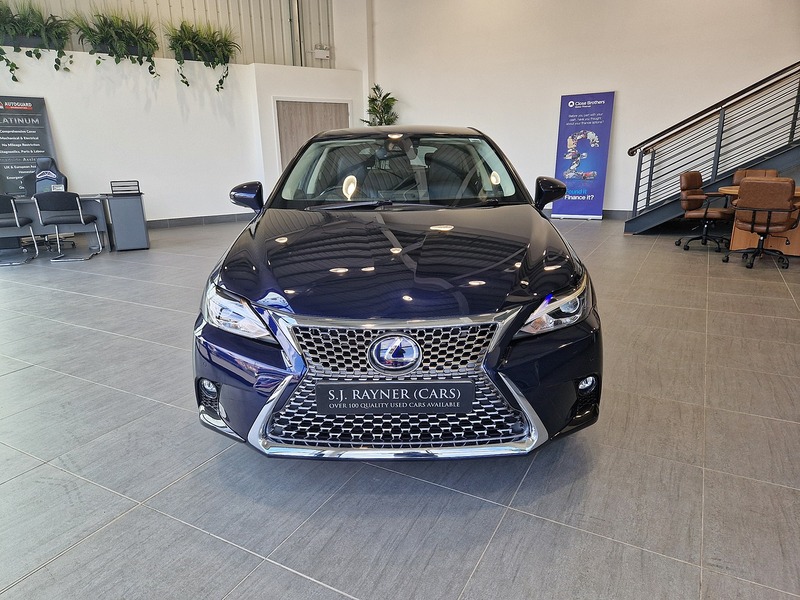 Lexus CT 200h Premier - U12192