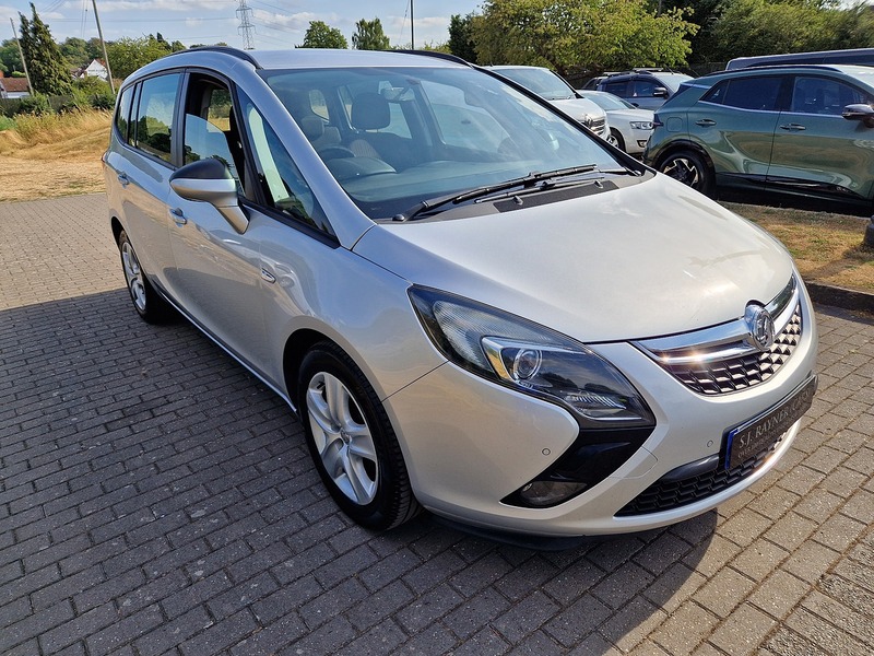 Vauxhall Zafira Tourer Exclusiv - U12202