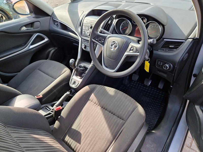 Vauxhall Zafira Tourer Exclusiv - U12202