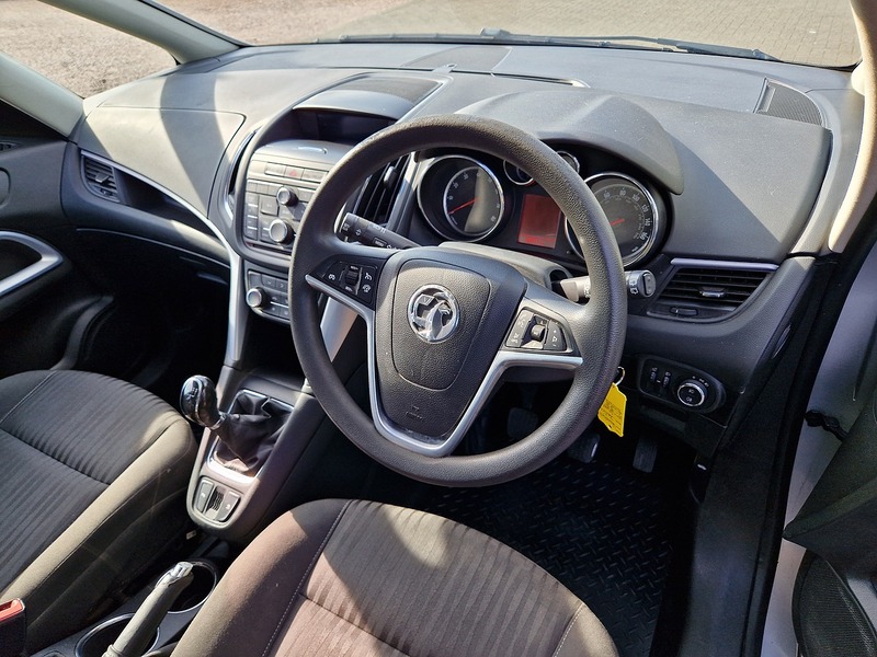 Vauxhall Zafira Tourer Exclusiv - U12202