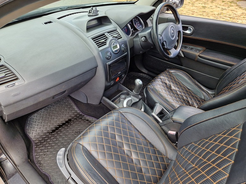 Renault Megane VVT Dynamique - U12207